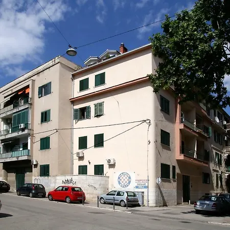 Andelina Apartment *