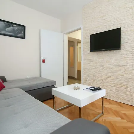 Apartment Andelina Split